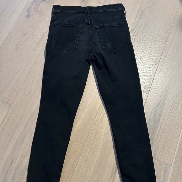 MOTHER Black The Stunner Zip Ankle Step Fray Distressed Jeans Size 27 Trendy! - Picture 5 of 5